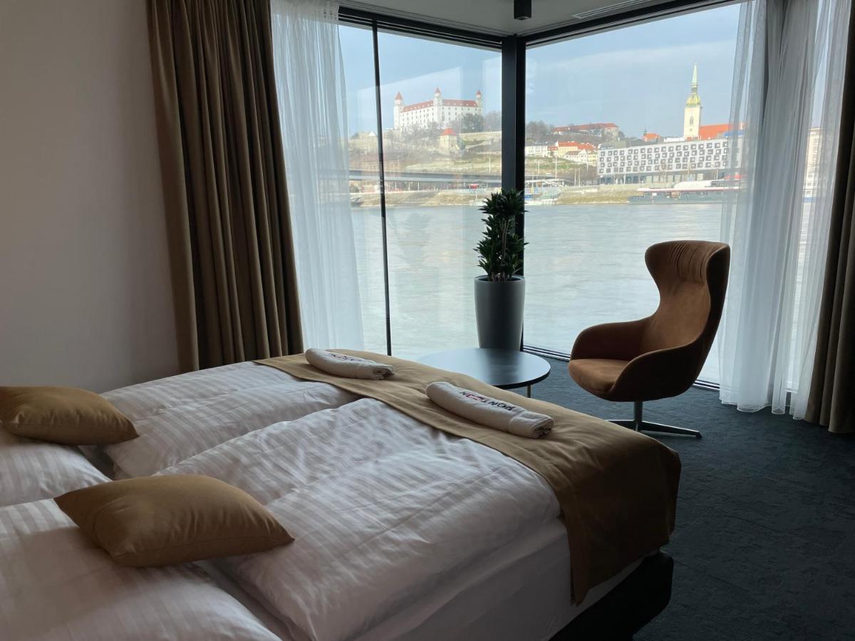 Ponton Rooms Братислава Экстерьер фото